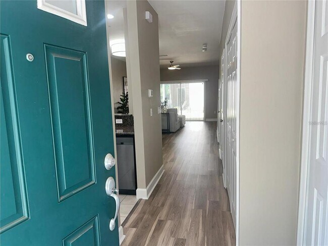 887 NW 21st Ave Unit 887