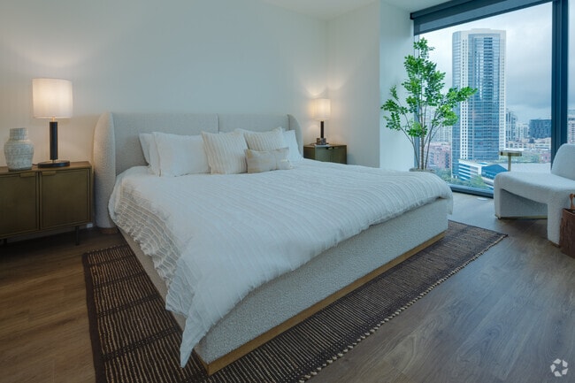 1BR, 1BA - 775SF