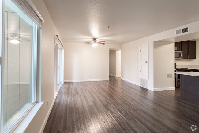 Three Bedroom Apartment - Spring Club Apartments