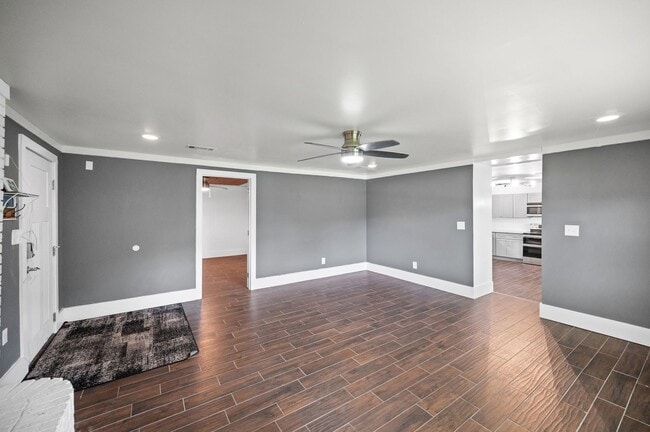 Photo - 24663 Chestnut St