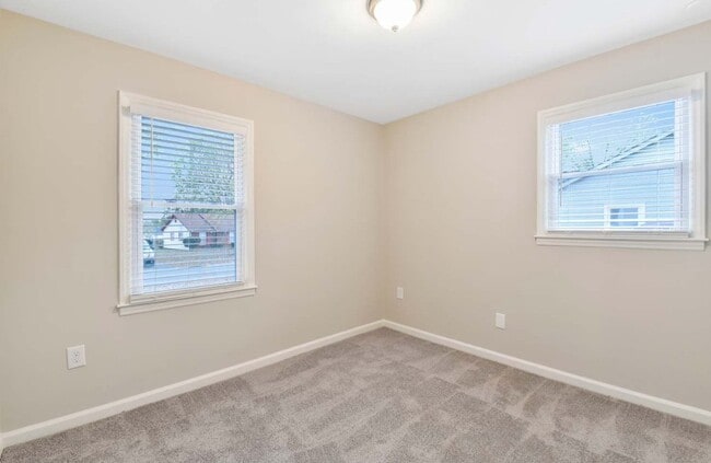 Photo - 823 Dedmon Dr