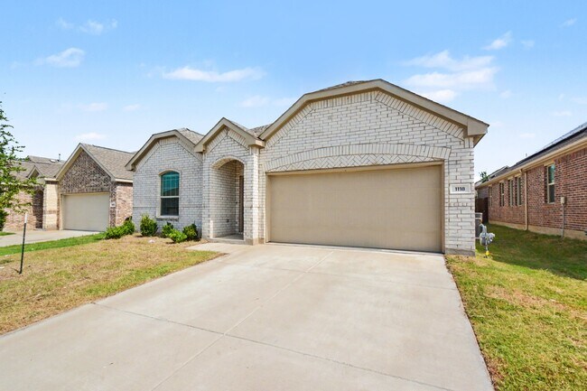 Photo - 1118 Mahogany Ln