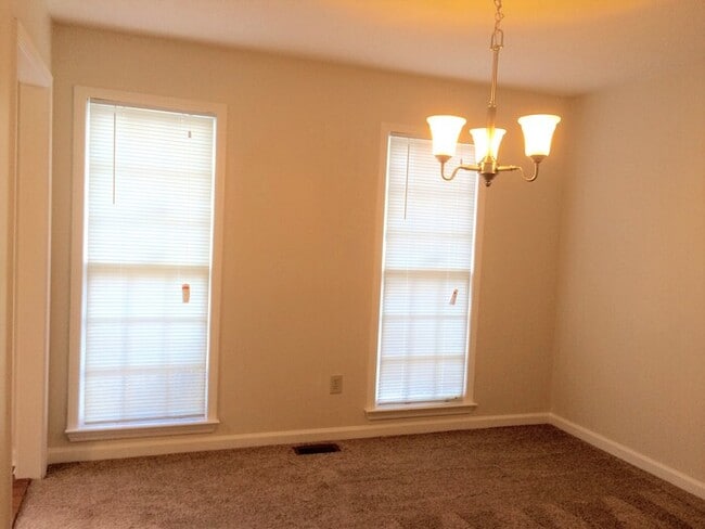 Photo - 5109 Glore Rd SW