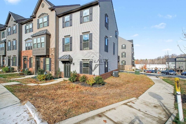 Photo - 1101 Rampart Dr