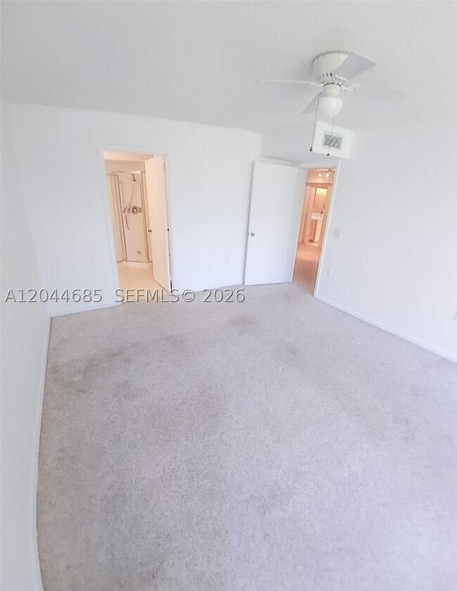 2621 Village 102 Vlg Unit 102