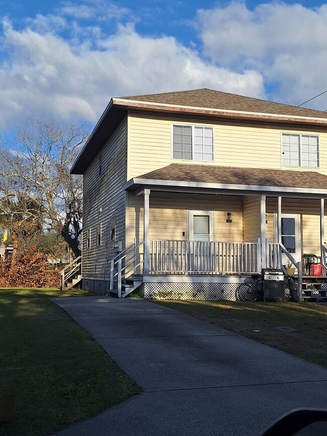 Building Photo - NSB Townhouse - 2BR 1.5BA