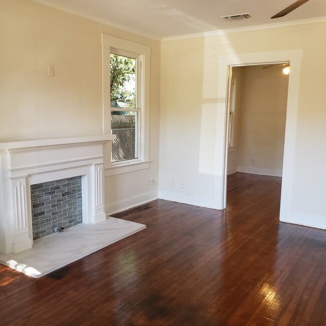 Photo - 924 Howard St Unit 924