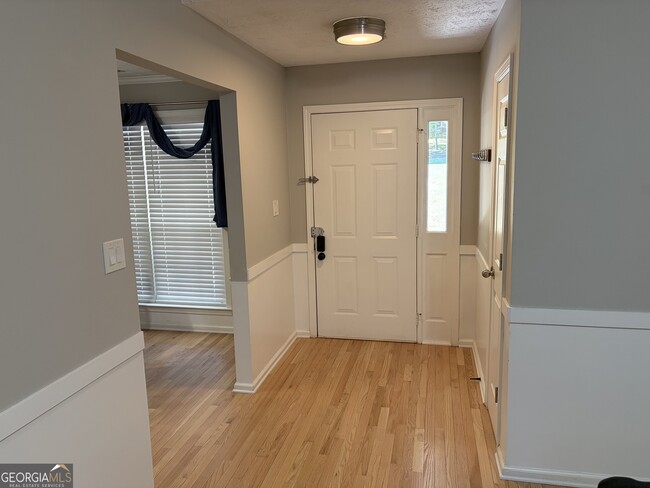Photo - 245 Braemar Rd