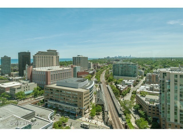 Photo - 1720 Maple Ave Unidad 1270