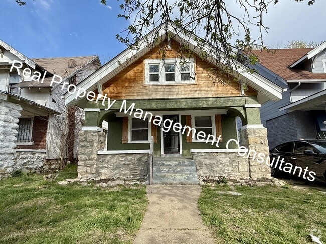 Building Photo - 3-Bedroom Home with Modern Updates Throughout