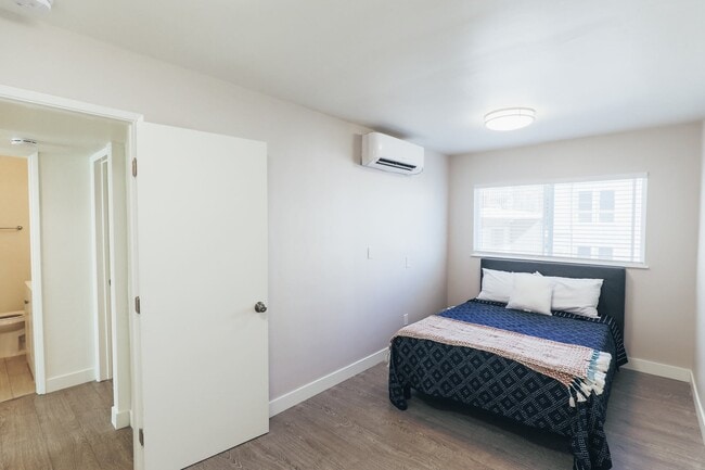 Photo - 245 Lee Street