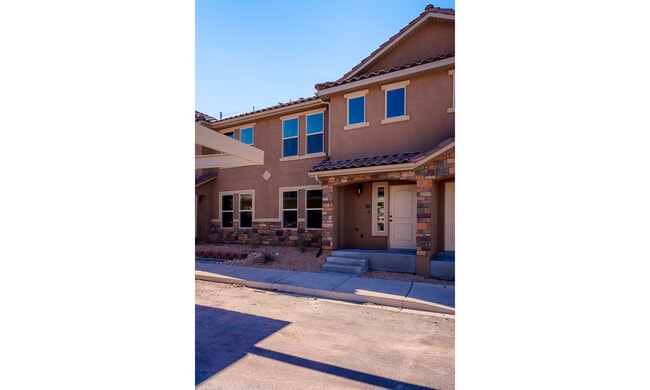 Photo - 3 Bedroom Townhome in The Cottages at Foss...