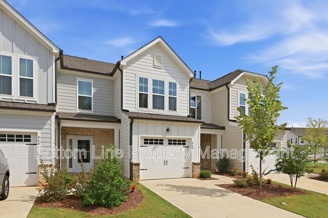 Photo - 460 Glen Clova Dr