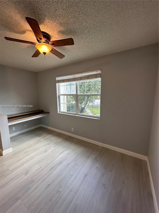 Photo - 211 Mallory Ct