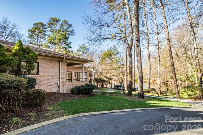 Photo - 3911 Lakeside Dr