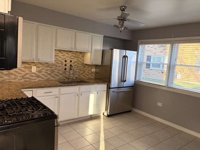 Photo - 8808 45th Pl Unidad 2