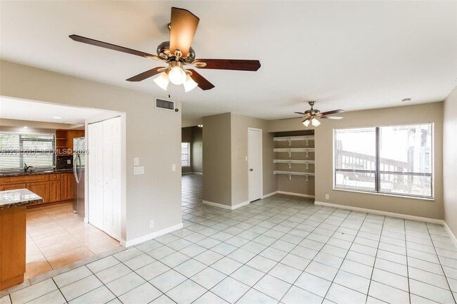 Photo - 1430 W Sandpiper Cir