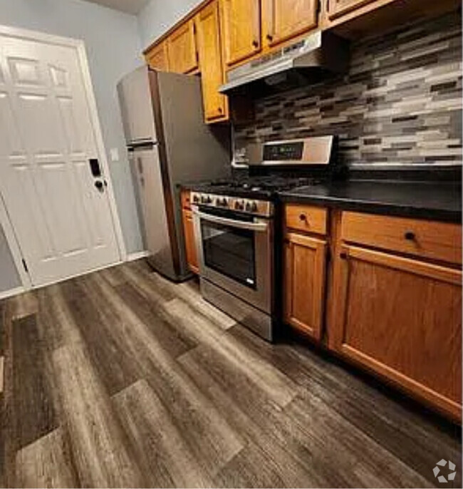 Building Photo - 1817 171st St Rental