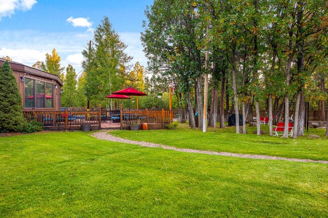 Photo - Roundhouse Resort