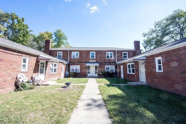 3725 N Sherman Dr Unit 7