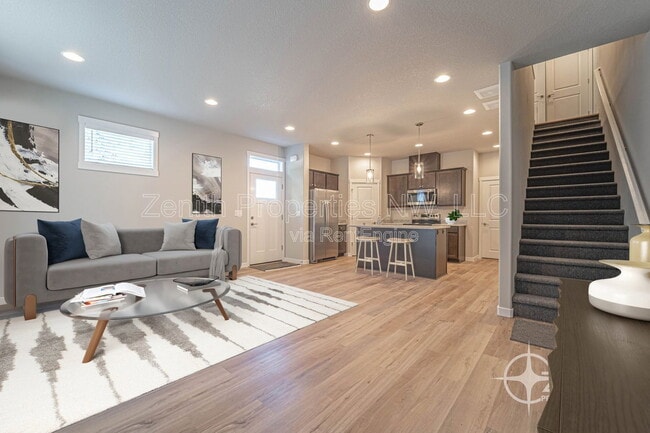 Photo - 4916 NE 2nd Ct