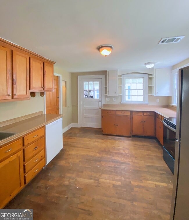 Photo - 234 Broad St