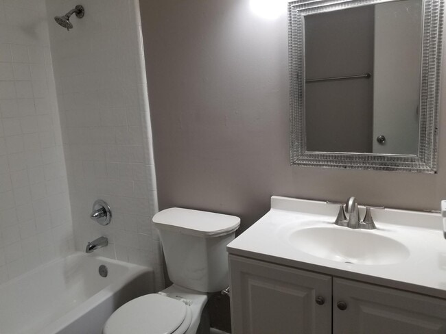 Photo - 7225 Buffalo Ave Unidad 2