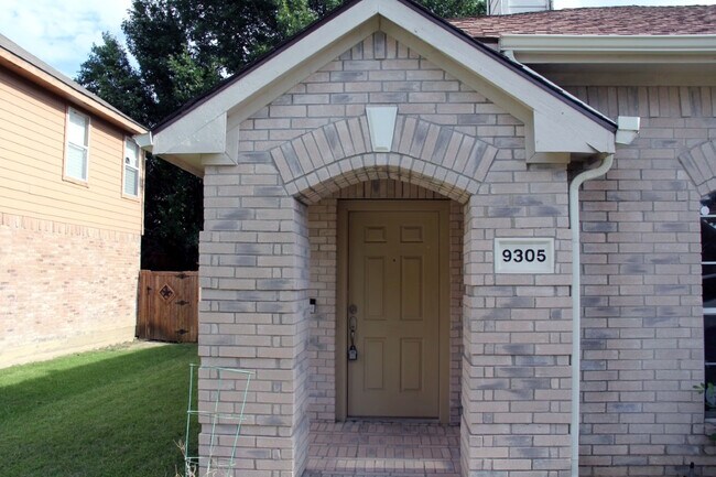 Building Photo - 9305 Harrisburg Ln Rental