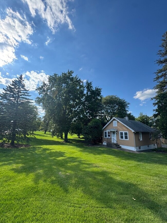 Photo - 2414 Maple Ave