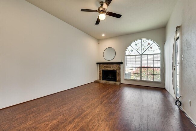 Photo - 125 Henry M Chandler Dr