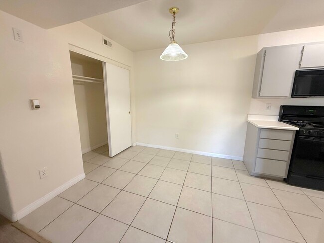 Photo - Spacious 1bed/1bath copndo on the 1st floor!