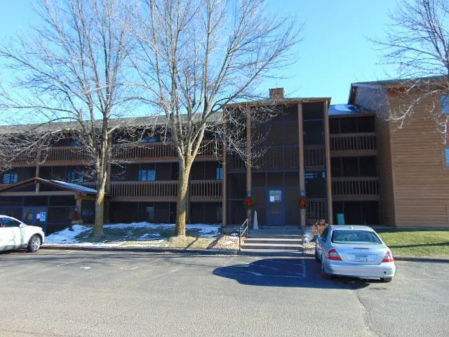 Building Photo - "Charming 2-Bed Retreat: Your Cozy Getaway... Unit 304