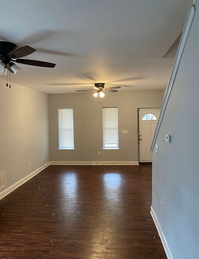 Photo - Spacious 3 Bedroom Townhouse – Available A...