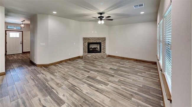 Photo - 4220 Royal Garden Dr