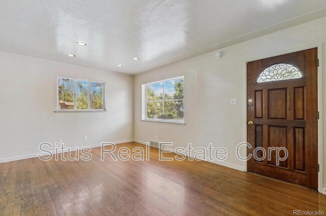 Photo - 1875 S Clayton St