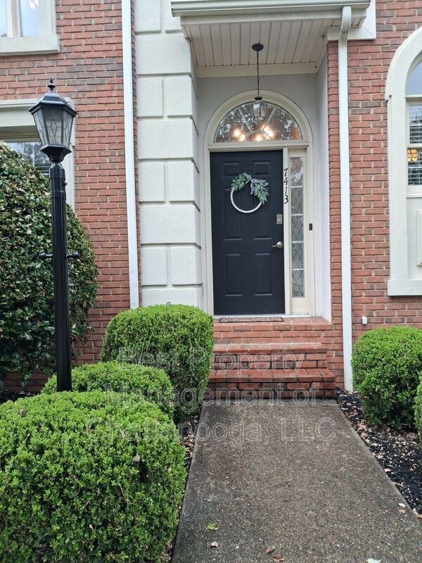 7413 Hamilton Run Dr