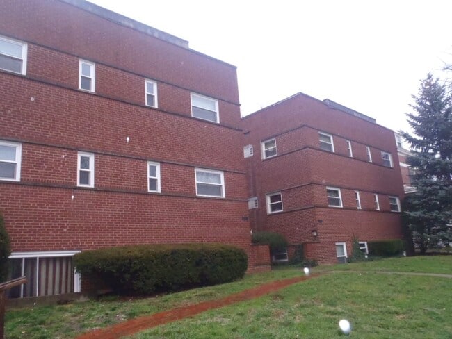 Photo - 922-926 Ludlow Avenue Unidad 926-03