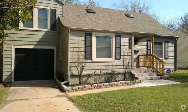 Building Photo - 1705 NW Euclid- AVAILABLE NOW! Rental