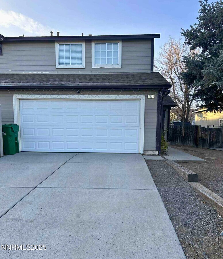 Photo - 1725 Catham Ln