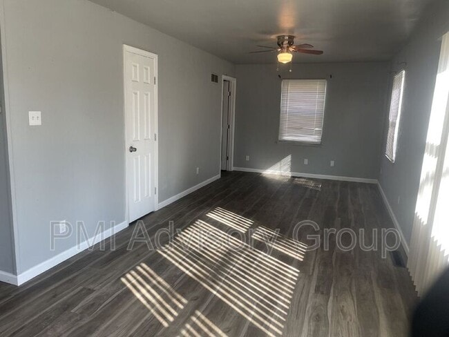 Photo - 2424 SW 25th Dr