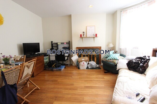 Building Photo - 616 Columbus Ave