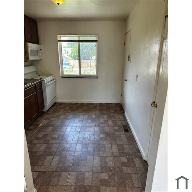 Photo - 8717 Natural Bridge Rd Unit A