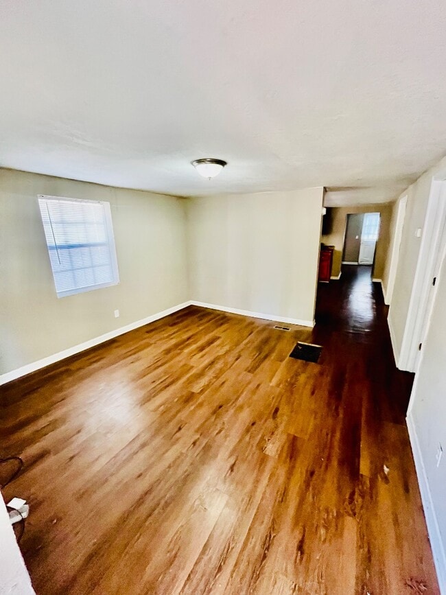 Photo - 620 N 6th Ave