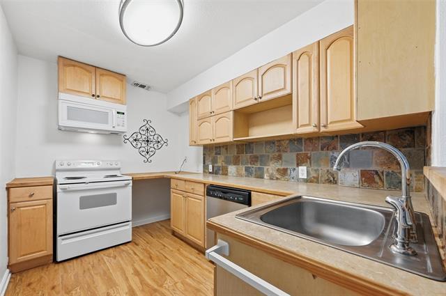 Photo - 633 Rose Garden Dr Unit 1