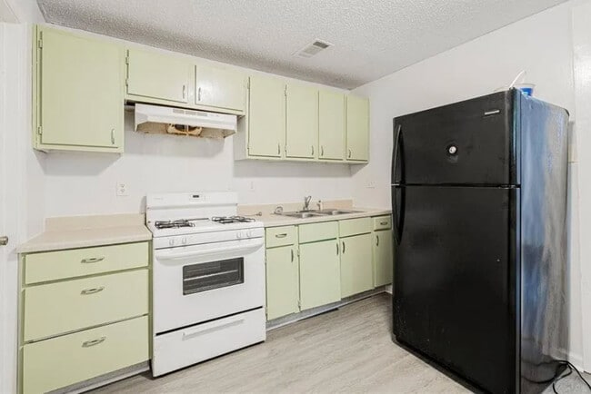 Photo - 1825 Clouet St