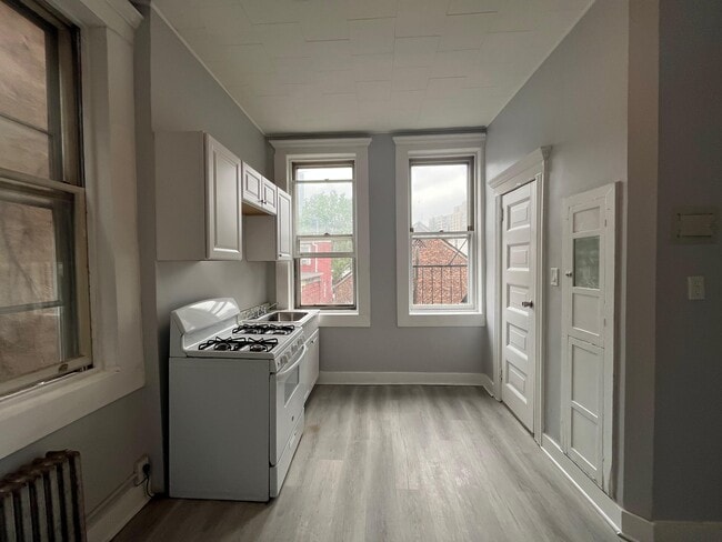 Photo - 186 Beacon Ave Unit 3