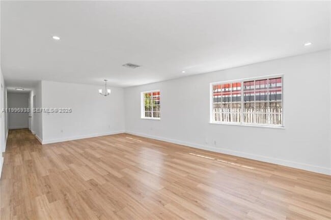 Photo - 361 E 39th St Unit 361 E 39th St # 1