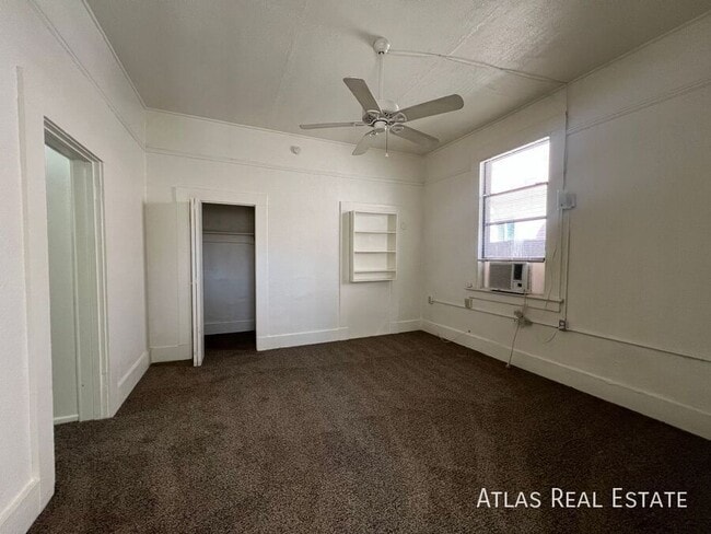 Photo - 810 E 9th St Unidad 3