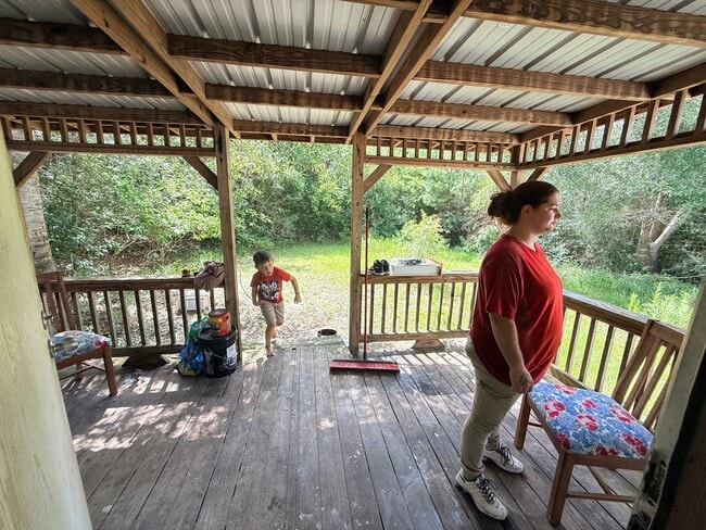 Photo - 1085 Ridge Rd