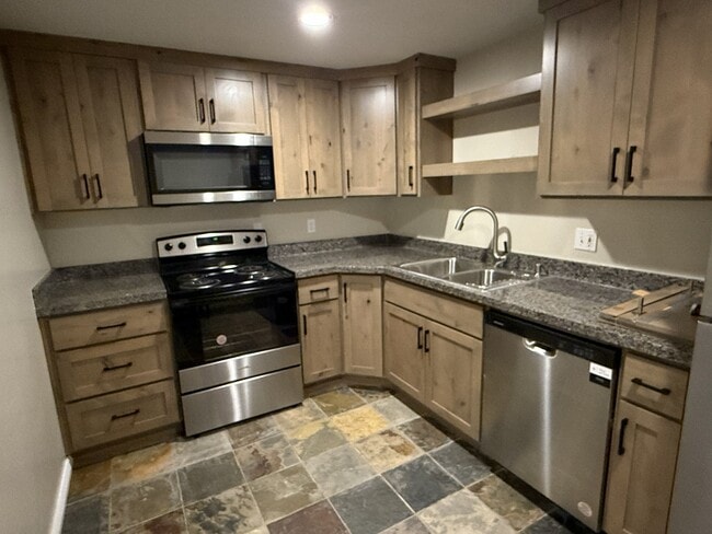 Photo - 275 N 600 E